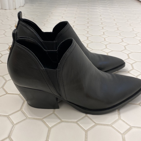 Marc Fisher bootie - Picture 4 of 7